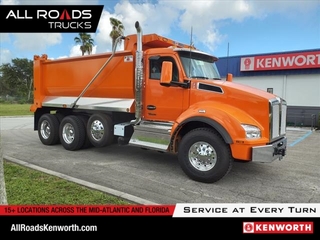 2025 Kenworth T880