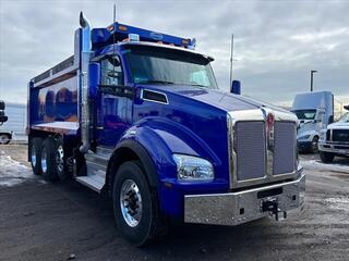 2025 Kenworth T880