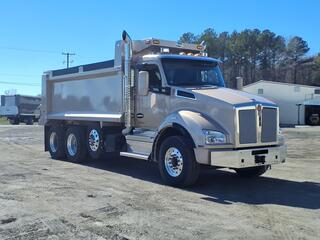 2025 Kenworth T880