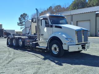 2025 Kenworth T880