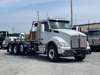 2024 Kenworth T-880