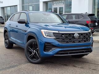 2025 Volkswagen Atlas Cross Sport for sale in Cincinnati OH