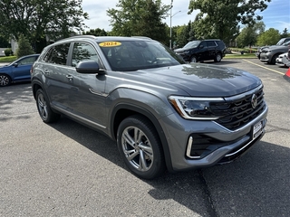 2024 Volkswagen Atlas Cross Sport for sale in Janesville WI