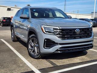 2024 Volkswagen Atlas Cross Sport for sale in Cincinnati OH