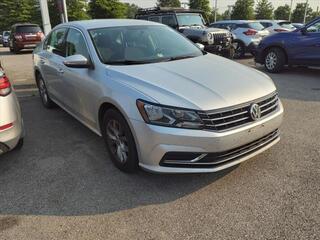 2016 Volkswagen Passat