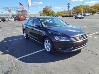 2014 Volkswagen Passat for sale in Rockford IL