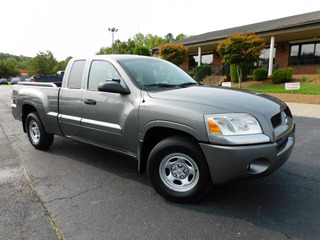 2007 Mitsubishi Raider