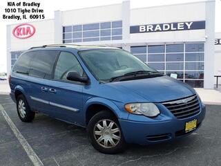2007 Chrysler Town And Country for sale in Bradley IL