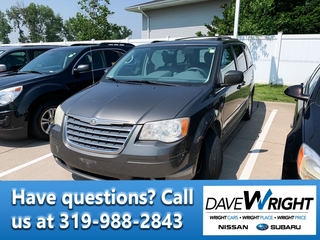 2010 Chrysler Town And Country for sale in Cedar Rapids IA