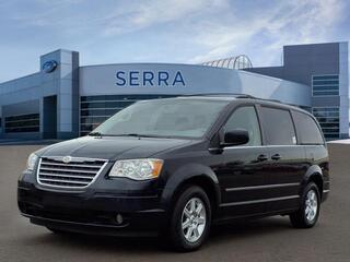 2010 Chrysler Town And Country for sale in Farmington Hills MI