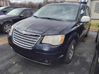 2010 Chrysler Town And Country for sale in Madison TN