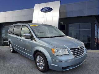 2010 Chrysler Town And Country