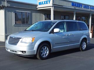 2010 Chrysler Town And Country