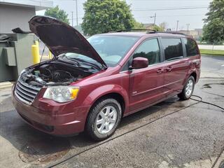 2008 Chrysler Town And Country for sale in Toledo OH