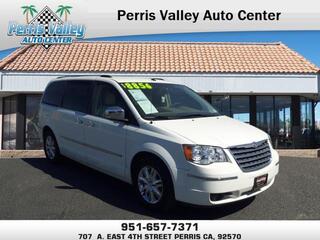 2008 Chrysler Town And Country for sale in Perris CA