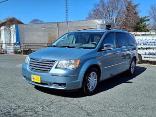 2008 Chrysler Town And Country for sale in Essex MD