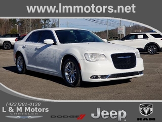 2018 Chrysler 300 for sale in Athens TN