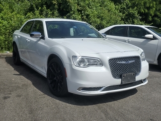 2018 Chrysler 300