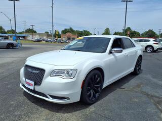 2019 Chrysler 300