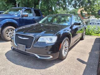 2017 Chrysler 300