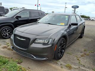 2019 Chrysler 300