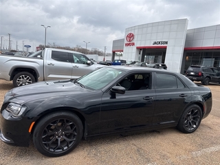 2019 Chrysler 300