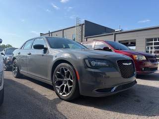 2018 Chrysler 300