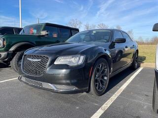 2018 Chrysler 300 for sale in Dandridge TN