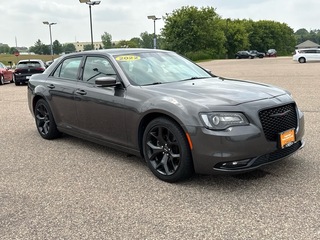2022 Chrysler 300