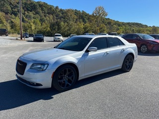 2020 Chrysler 300