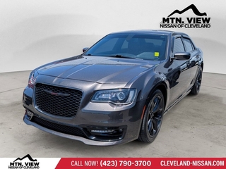 2020 Chrysler 300