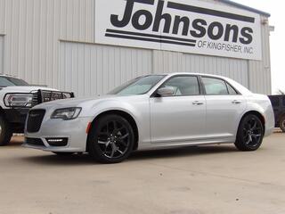 2022 Chrysler 300 for sale in Kingfisher OK