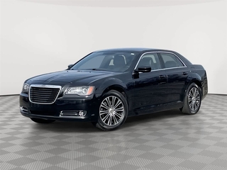 2013 Chrysler 300 for sale in Plymouth MI