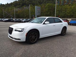 2016 Chrysler 300