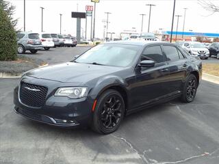 2019 Chrysler 300