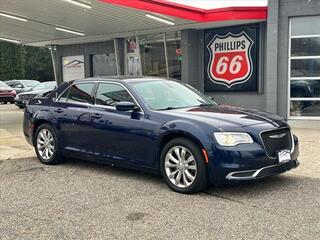 2016 Chrysler 300