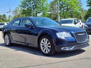2016 Chrysler 300 for sale in Howell MI