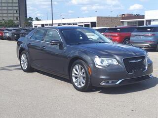 2021 Chrysler 300 for sale in Southgate MI