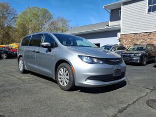 2020 Chrysler Voyager