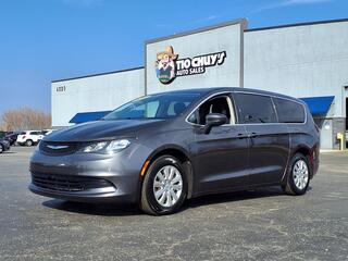 2020 Chrysler Voyager