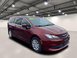 2020 Chrysler Voyager