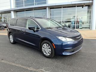 2020 Chrysler Voyager