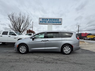 2020 Chrysler Voyager