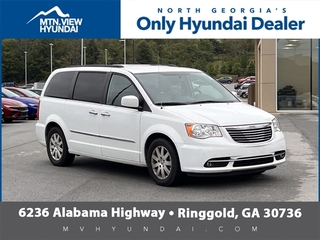 2016 Chrysler Town And Country for sale in Ringgold GA