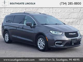 2022 Chrysler Pacifica for sale in Southgate MI