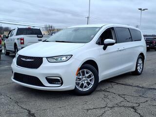 2023 Chrysler Pacifica for sale in Avon OH