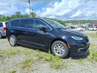 2025 Chrysler Pacifica for sale in Connellsville PA