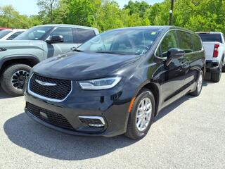 2024 Chrysler Pacifica for sale in Fenton MO