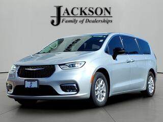 2024 Chrysler Pacifica for sale in Shelbyville IN