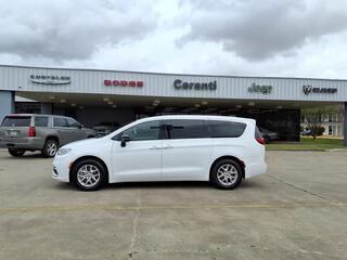 2024 Chrysler Pacifica